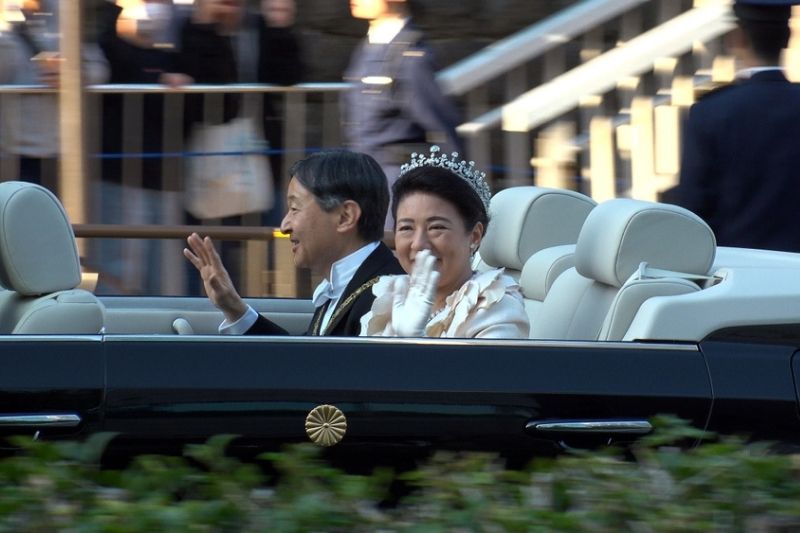 The Most Famous Royal Families in the World #beverlyhills #beverlyhillsmagazine #bevhillsmag #mosfamousroyalfamilies #queenelizabethII #Japaneseimperialfamily