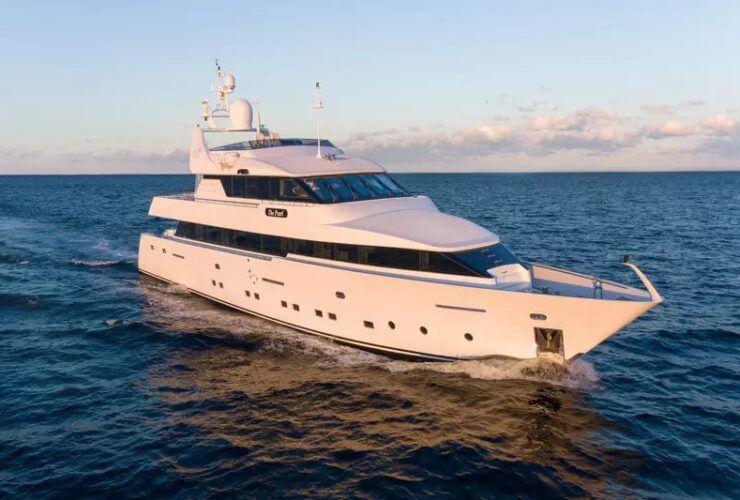 The Pearl 118' Intermarine #yachts #luxurycharteryachts #bevhillsmag #beverlyhillsmagazine #beverlyhills