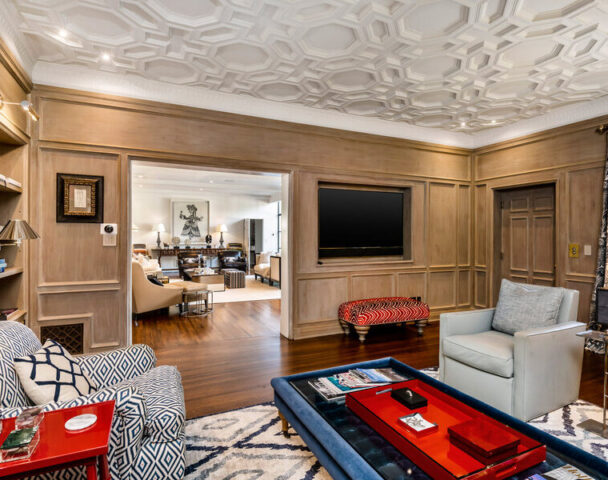 The Prettiest Beverly Hills Mansion © Jennifer Mann, The Luxury Level, TopTenRealEstateDeals.com