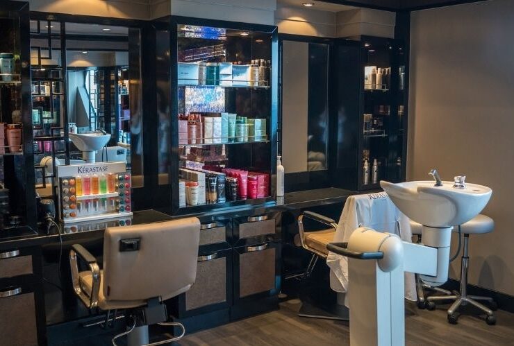 The Top 8 Haircuts For a Fresh Start in 2021 #beverlyhillsmagazine #beverlyhills #haircut #hairstylist #haircuttrends #freshstart #styleshorthair #lifestyleappointment