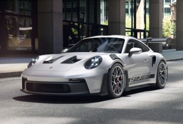 The Ultimate Fast Sportscar: Porsche 911 GT3 RS #cars #bevhillsmag #beverlyhillsmagazine #beverlyhill