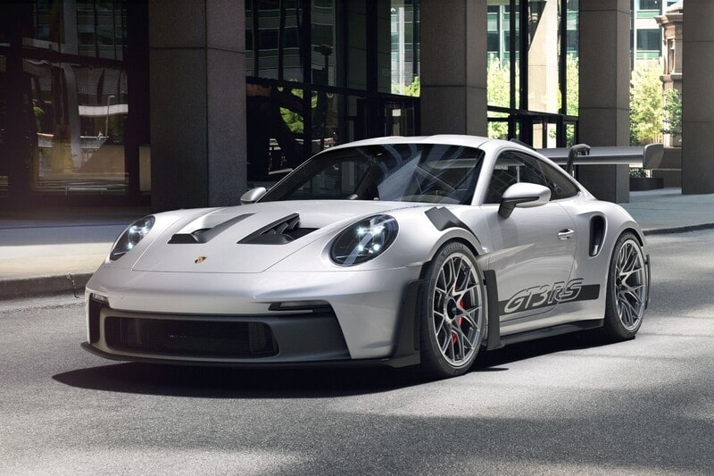 The Ultimate Fast Sportscar: Porsche 911 GT3 RS #cars #bevhillsmag #beverlyhillsmagazine #beverlyhill