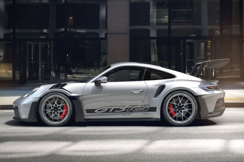 The Ultimate Fast Sportscar: Porsche 911 GT3 RS #beverlyhills #bevhillsmag #beverlyhillsmagazine #luxury #cars