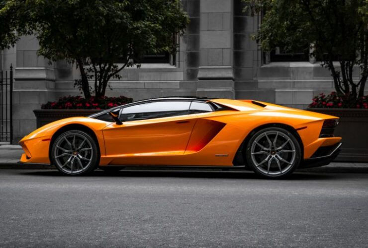 The Guide to Maintaining a Luxury Vehicle #beverlyhills #beverlyhillsmagazine #luxurycar #luxuryvehicle #maintainyourluxurycar