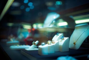 Things to Consider While Choosing a Clark Building Jeweler in Pittsburgh #beverlyhills #beverlyhillsmagazine #jeweler #typesofjewelry #jewelrydesigns #jewelrypiece #jewelrystore #clarkbuildingjeweler