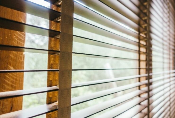 Tips-For-Buying-The-Perfect-Blinds #beverlyhillsmagazine #bevhillsmag #beverlyhills #beautifulhouse #chooseblinds #perfectblinds #interiorlooks