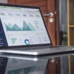 Tips That Help You Manage Your Business Finances #beverlyhills #beverlyhillsmagazine #bevhillsmag #businessfinances #makesmartdecision #businessowner #businessexpenses #salespayment