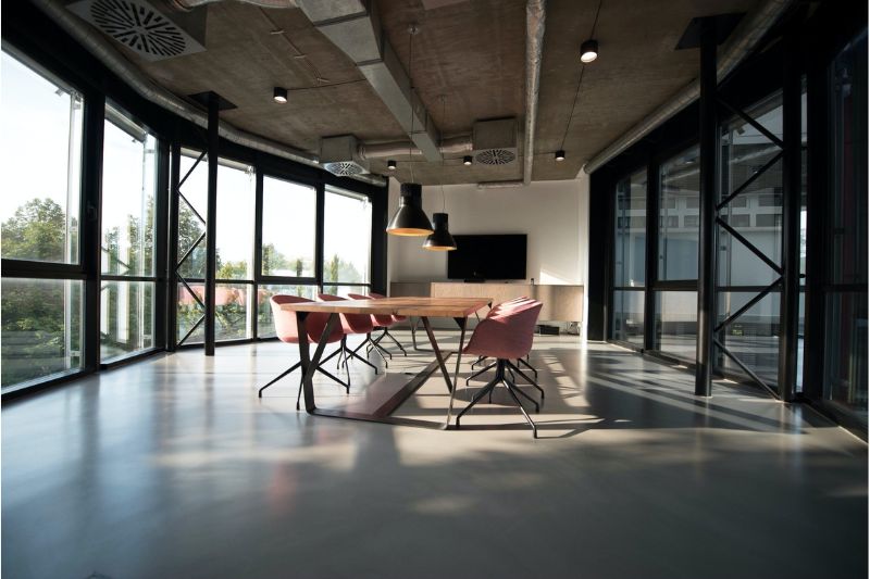 Tips To Keep Your Business Building Clean And Tidy #beverlyhills #beverlyhillsmagazine #buisnessspace #cleanandtidy #commercialcleaners #declutterandorganize