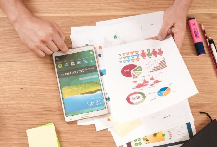 Tips for Improving Financial Literacy #beverlyhills #beverlyhillsmagazine #investmentoptions #financialliteracy #financialplanner