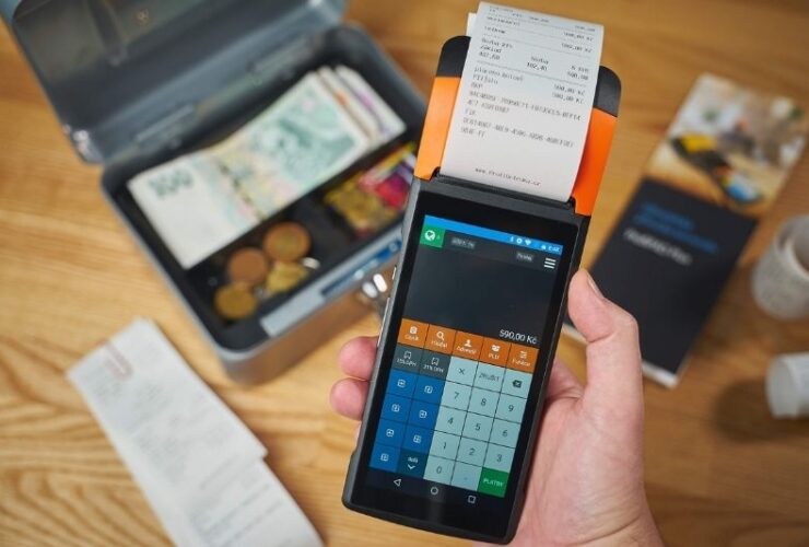 Tips for Sole Traders #soletrader #beverlyhills #settingupassoletraders #businesstax #insurancecover #businessaccount #businesswebsite #100%responsibility #establishbusiness #beverlyhillsmagazine
