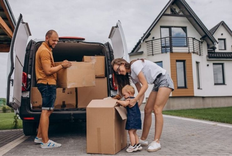 Tips to Help Make Moving as Easy as Possible #beverlyhills #beverlyhillsmagazine #bevhillsmag #moving #movefastandeasy #movingcompany