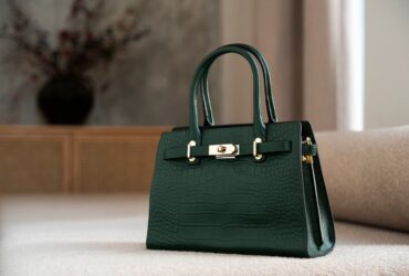 Top 10 Luxury Handbag Brands For Fashion Lovers #Luxuryhandbags, #Designerhandbags, #Fashionbrands, #Luxury #fashion