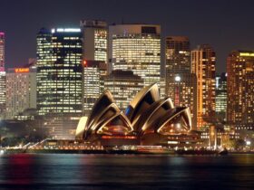 Top 3 Places to Visit in Australia #beverlyhills #beverlyhillsmagazine #visitingaustralia #travelersdream #brisbane #melbourne #canberra #topdestinations