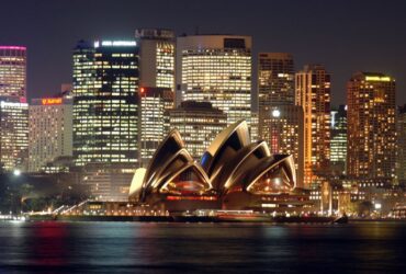 Top 3 Places to Visit in Australia #beverlyhills #beverlyhillsmagazine #visitingaustralia #travelersdream #brisbane #melbourne #canberra #topdestinations