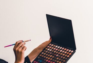 Beverly Hills Magazine Top 8 Makeup Tricks That Work 100%