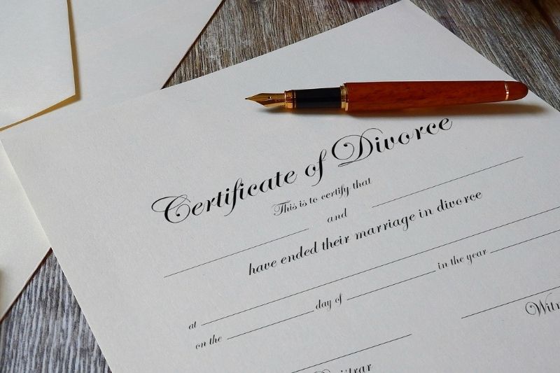 Top Reasons for Using Oklahoma Divorce Form Providers #beverlyhills #beverlyhillsmagazine #legaldocument #familycourt #oklahomadivorce #divorcefoam #marriage #lawyer #childsupport #bevhillsmag