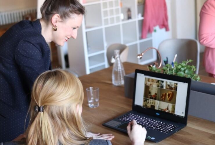 Top Ways to Easily Manage Your Business #bevhillsmag #manageyourbusiness #marketingstrategy #beverlyhills #beverlyhillsmagazine #brandawareness #accountingsoftwareprograms #CRMsystem #managementsoftware