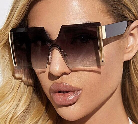 Beverly Hills Magazine Tracy Elsie Grey Gradient Square Rimless Sunglasses Blush Mark