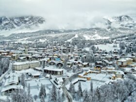 A Traveler's Guide to Cortina d'Ampezzo, Italy #cortinadampezzo #italianalps #swissalps #italy #travel #vacation #beverlyhills #bevhillsmag #beverlyhillsmagazine