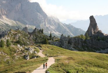 Your Ultimate Guide to Cortina d'Ampezzo, Italy #cortinadampezzo #italianalps #swissalps #italy #travel #vacation #beverlyhills #bevhillsmag #beverlyhillsmagazine