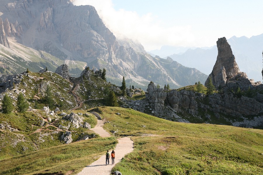 Your Ultimate Guide to Cortina d'Ampezzo, Italy #cortinadampezzo #italianalps #swissalps #italy #travel #vacation #beverlyhills #bevhillsmag #beverlyhillsmagazine