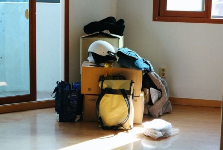 Tricks For Moving Home In This Year #beverlyhills #beverlyhillsmagazine #bevhilsmag #movinghome #tipsandtricks #newhome #getsufficientinsurance #declutteringyourhome