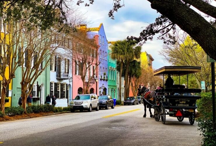 Visiting South Carolina: Top Tips #southcarolina #travellingparty #holiday #beautifulhouse #mansionproperty #beautifulgarden #nationalpark #beverlyhills #beverlyhillsmagazine #bevhillsmag