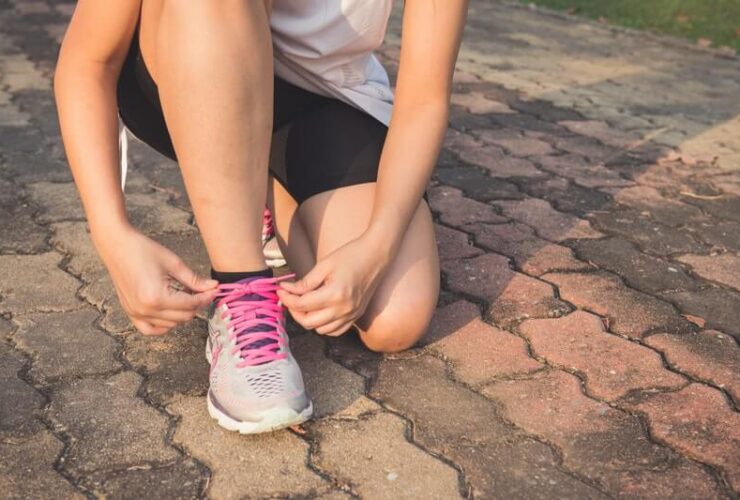 Walking or Running Shoes A Beginner's Guide: #beverlyhills #beverlyhillsmagazine #bevhillsmag #walking #walking #running #walkingorrunning #walkingshoes #runningshoes #shoes #footwear