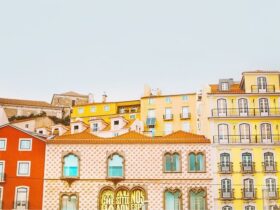 Want to Move To Portugal? Follow These Steps #beverlyhillsmagazine #beverlyhill #bevhillsmag #Portugal #movetoPortugal #beautyofPortugal #multiculturalcity #cosmopolitanculture