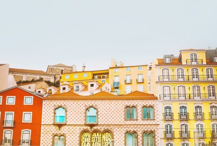 Want to Move To Portugal? Follow These Steps #beverlyhillsmagazine #beverlyhill #bevhillsmag #Portugal #movetoPortugal #beautyofPortugal #multiculturalcity #cosmopolitanculture