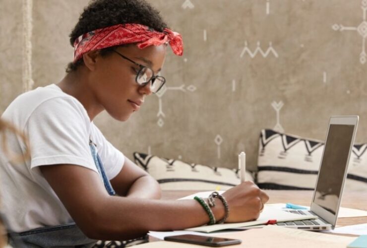 Want to Study Effectively? Here Are The Best Tips for You #beverlyhills #beverlyhillsmagazine #bevhillsmag #collegestudent #writingyourassignment #studysources #contentcourse