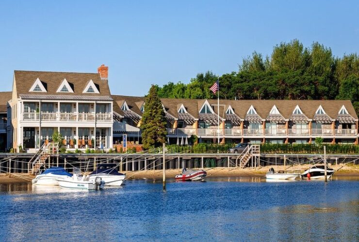 Baron's Cove Hotel #travel #newyork #hotels #bevhillsmag #beverlyhillsmagazine #beverlyhills