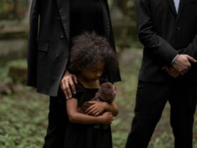 What Are The Different Types Of Funeral Services? #beverlyhills #beverlyhillsmagazine #typesofcremations #funeralservices #funeralarrangement #religiousservice