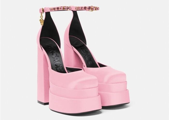 What Do Platform Heels Go With? #beverlyhills #beverlyhillsmagazine #platformheels #perfectoutfit #sleekstilettowedges