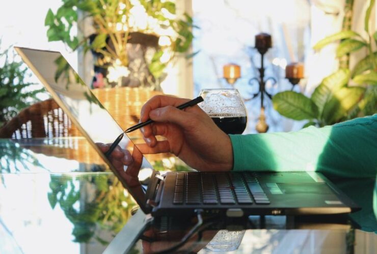 What Is Cloud Hosting And What Are Its Benefits? #beverlyhills #beverlyhillsmagazine #cloudhosting #hostingsolutions #protectyourdata