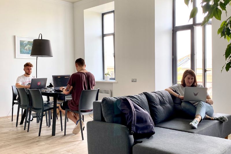 What is Coliving? #beverlyhills #beverlyhillsmagazine #coliving #sharedhousing #housingoptions #cohousing