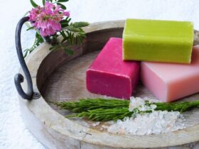 What is the Use of Bath Salts? #beverlyhills #beverlyhillsmagazine #selfcare #bathtub #bathsalts #footsoak #sootheinflamedskin #hecticlifestyle #bevhillsmag