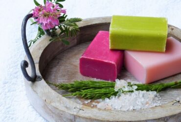 What is the Use of Bath Salts? #beverlyhills #beverlyhillsmagazine #selfcare #bathtub #bathsalts #footsoak #sootheinflamedskin #hecticlifestyle #bevhillsmag