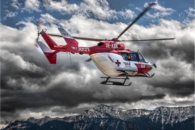 What to Know About Emergency Medical Transport #beverlyhills #beverlyhillsmagazine #bevhillsmag #medicaltransport #medicalemergency #medicalaid