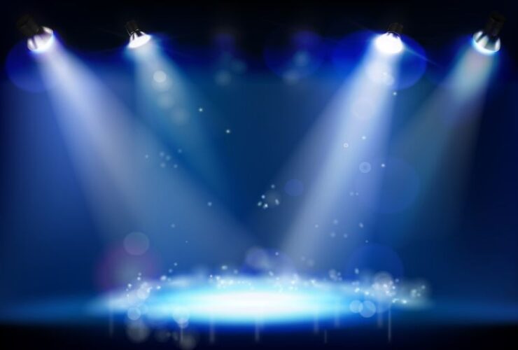 Where To Find A Stage For A Holiday? #beverlyhills #beverlyhillsmagazine #outdoorconcert #typeofstage