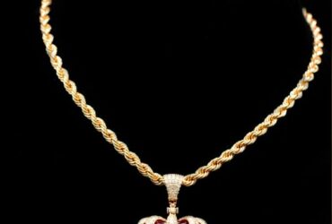 Why Choose Custom 14K Gold Chains? #beverlyhills #beverlyhillsmagazine #14Kgoldchain #YFNjewelry