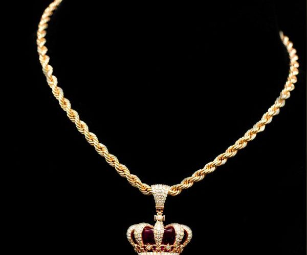 Why Choose Custom 14K Gold Chains? #beverlyhills #beverlyhillsmagazine #14Kgoldchain #YFNjewelry