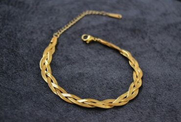 Why Gold and Platinum Chains Remain Timeless Fashion Staples #beverlyhills #beverlyhillsmagazine #platinumchains #timelessfashion #goldplatedchain