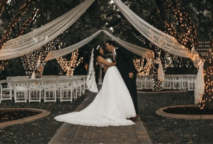 Why Having An Intimate Wedding Makes Sense : #beverlyhills #beverlyhillsmagazine #bevhillsmag #wedding #intimatewedding #dreamwedding #marriage #couples #relationships #planningawedding
