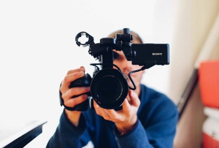 Why Is Videography Paramount If You Organiza An Exclusive Party #beverlyhills #beverlyhillsmagazine #bevhillsmag #video #videography #videographer #skilledvideographer #capturingmovingimages