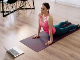 Why Virtual Training Is an Intriguing Fitness Hack That Works #beverlyhills #beverlyhillsmagazine #workingout #workingoutfromhome #virtualtraining #fitnesshack #fitnessinstructor #personaltrainer #workoutsession