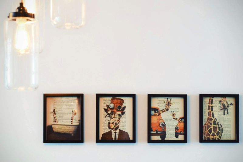 Why You Should Opt for Decorating Your Walls with Posters #beverlyhills #beverlyhillsmagazine #wallposters #decorpieces #cozierhome #decoritems