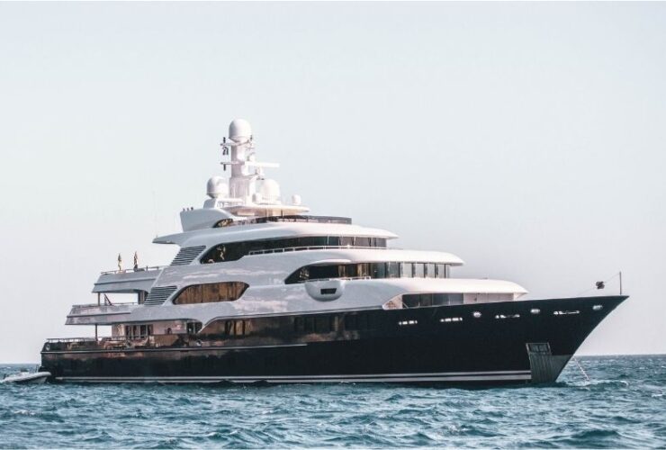 Yacht Life Isn’t Always as Glamorous as it Seems #beverlyhills #beverlyhillsmagazine #yachtlife #boatownership #yachtmanagement #luxuryyacht #buyayacht #bevhillsmag
