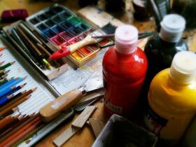 Best Reasons To Try Acrylic Painting #paints #creativity #painting #beverlyhills #beverlyhillsmagazine #bevhillsmag #paint