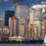 Living in Manhattan vs Brooklyn: Which is better? #newyork #realestate #city #living #homes #manhattan #brooklyn #dreamhomes #beverlyhills #beverlyhillsmagazine #bevhillsmag